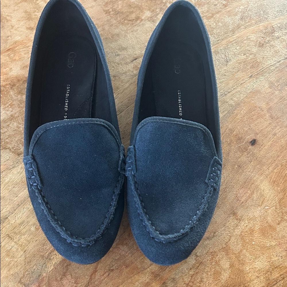Gap Sz 10 suede Women's Navy Loafers💕